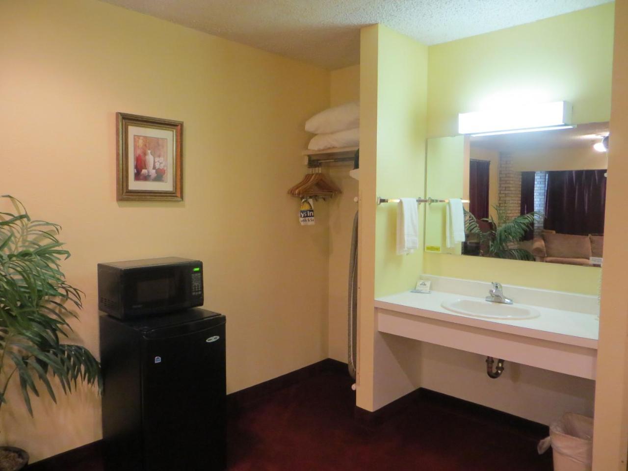 Days Inn By Wyndham Jackson Extérieur photo