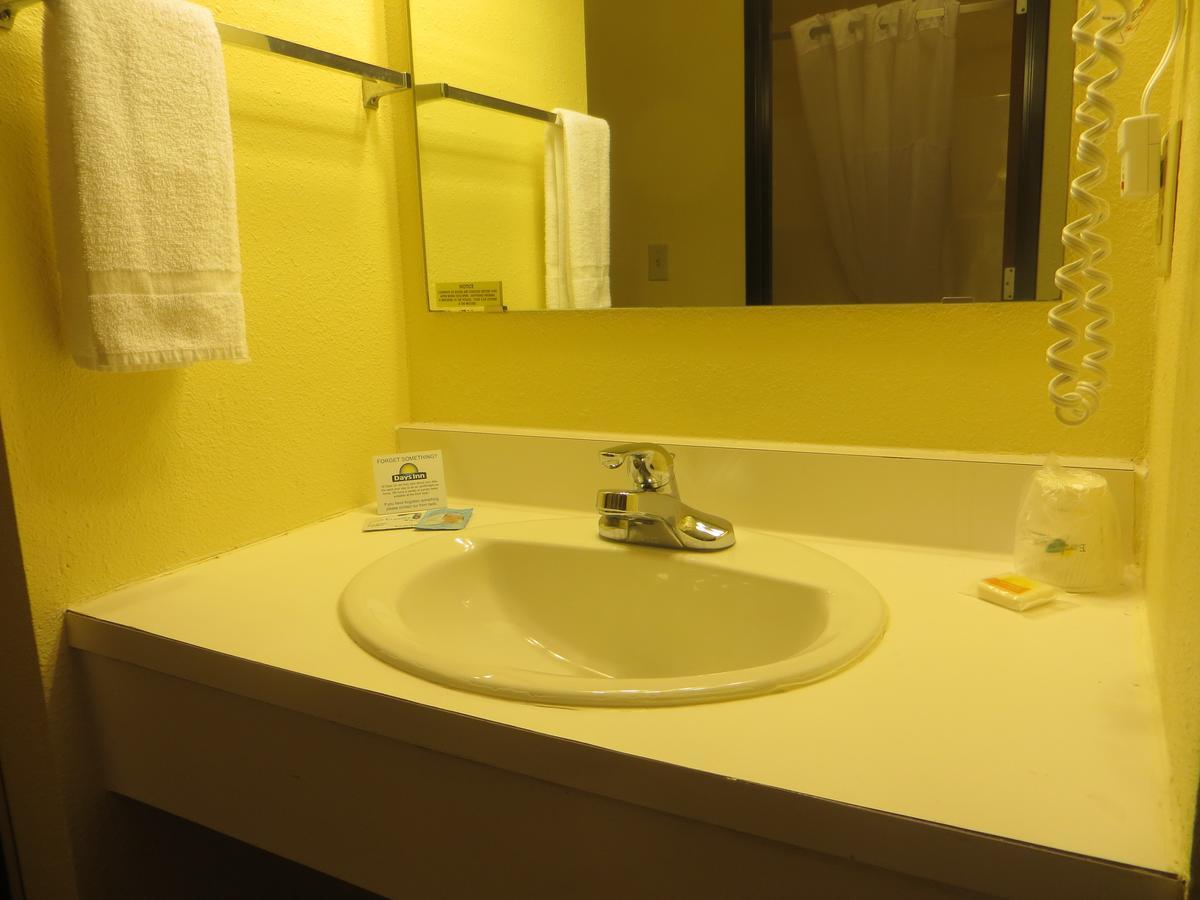 Days Inn By Wyndham Jackson Extérieur photo